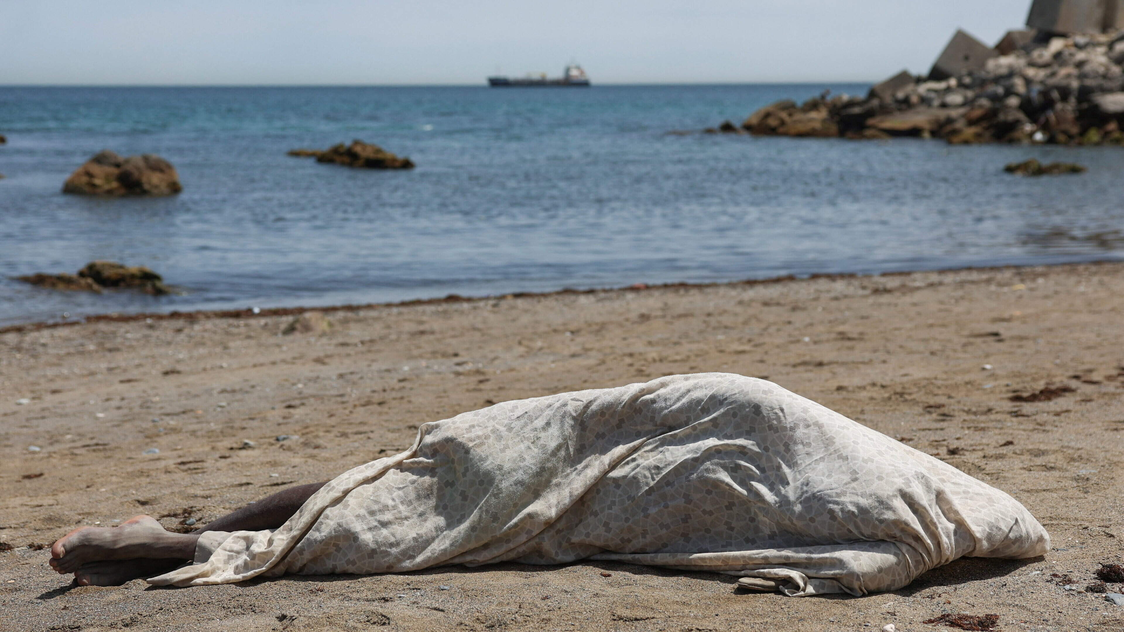 Spain Returns Migrants to Morocco Amid Ceuta Crisis