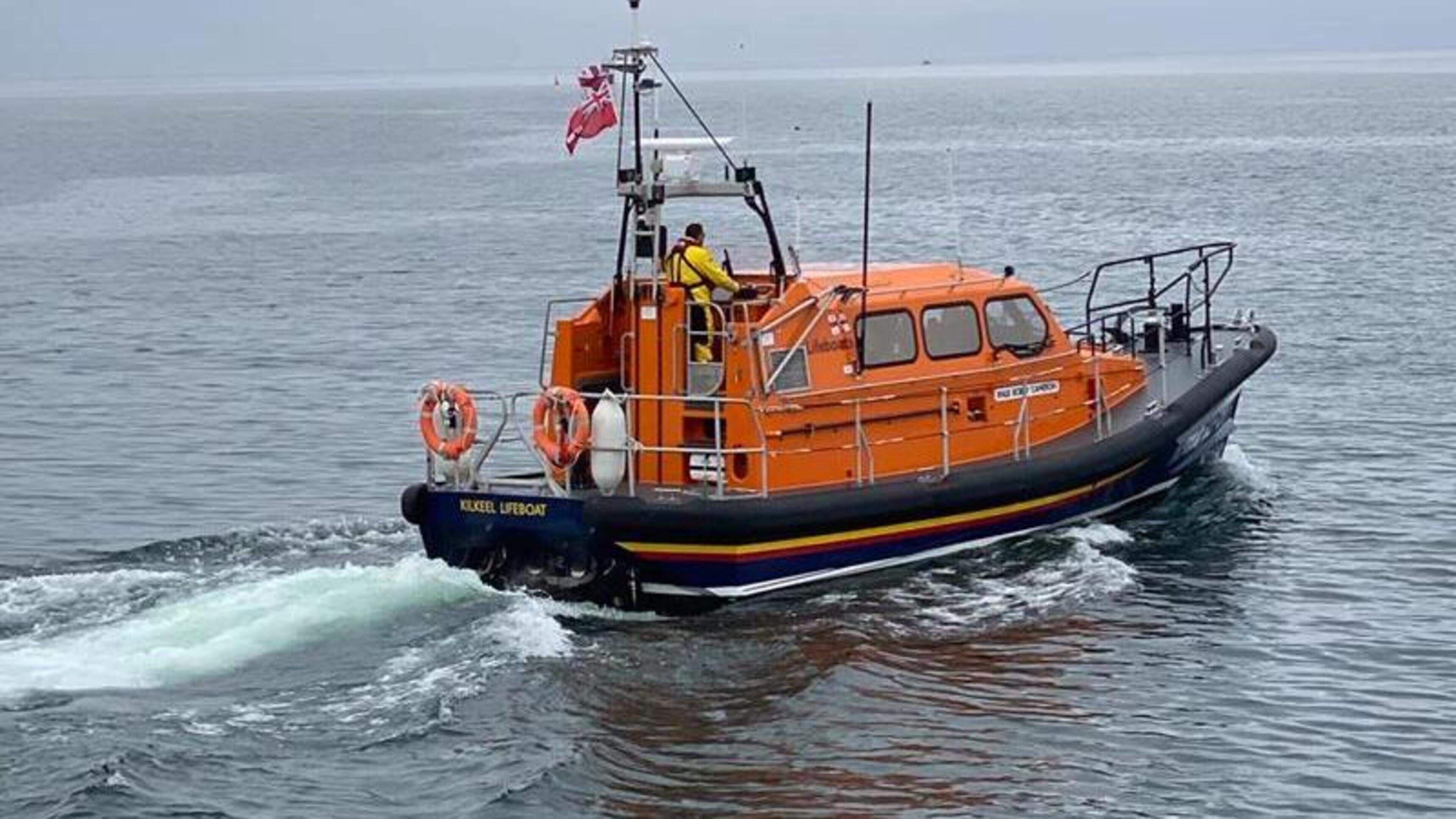 Two Rescued from Broken Speedboat in Lough