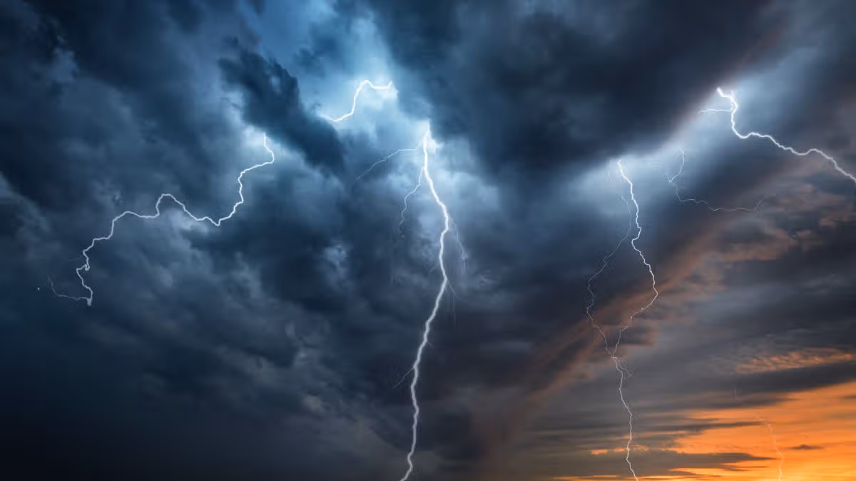 Weather warnings issued for thunderstorms in Ireland