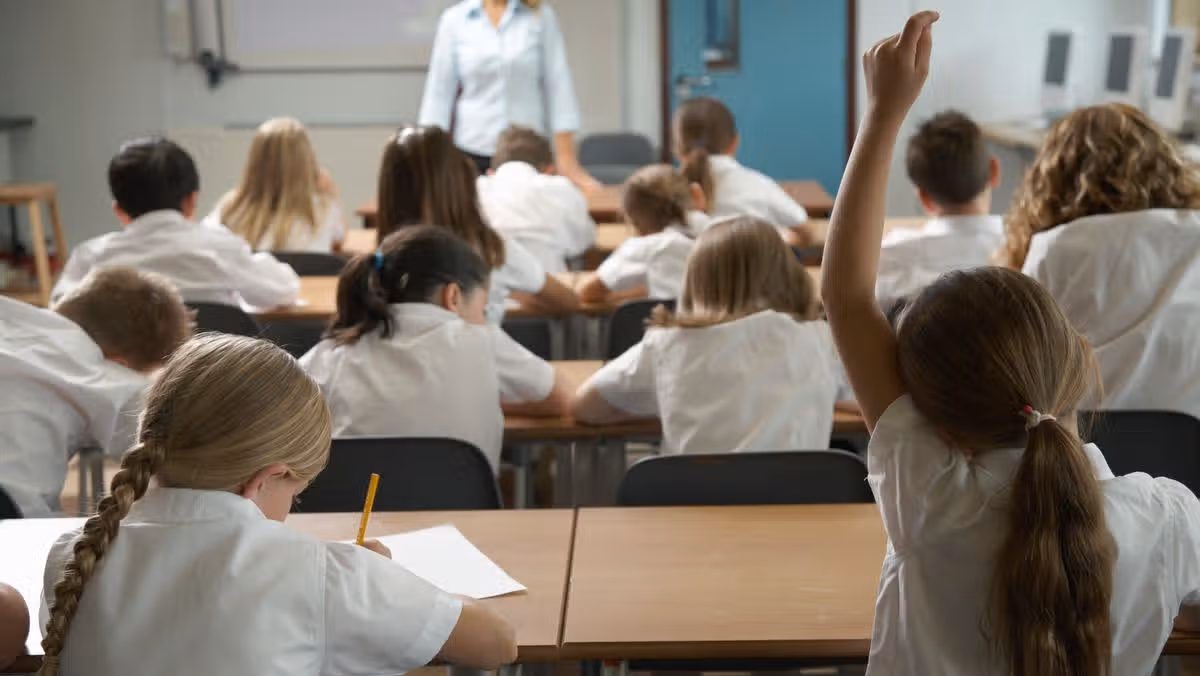 Government to Review School Uniform Affordability Guidance