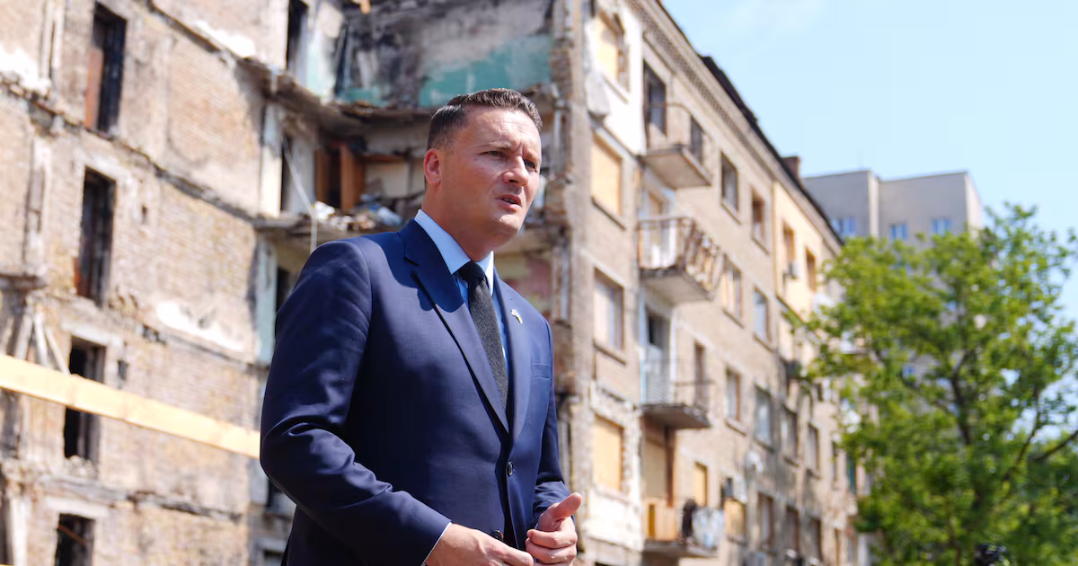 Zelensky Meets UK Defence Secretary in Kyiv