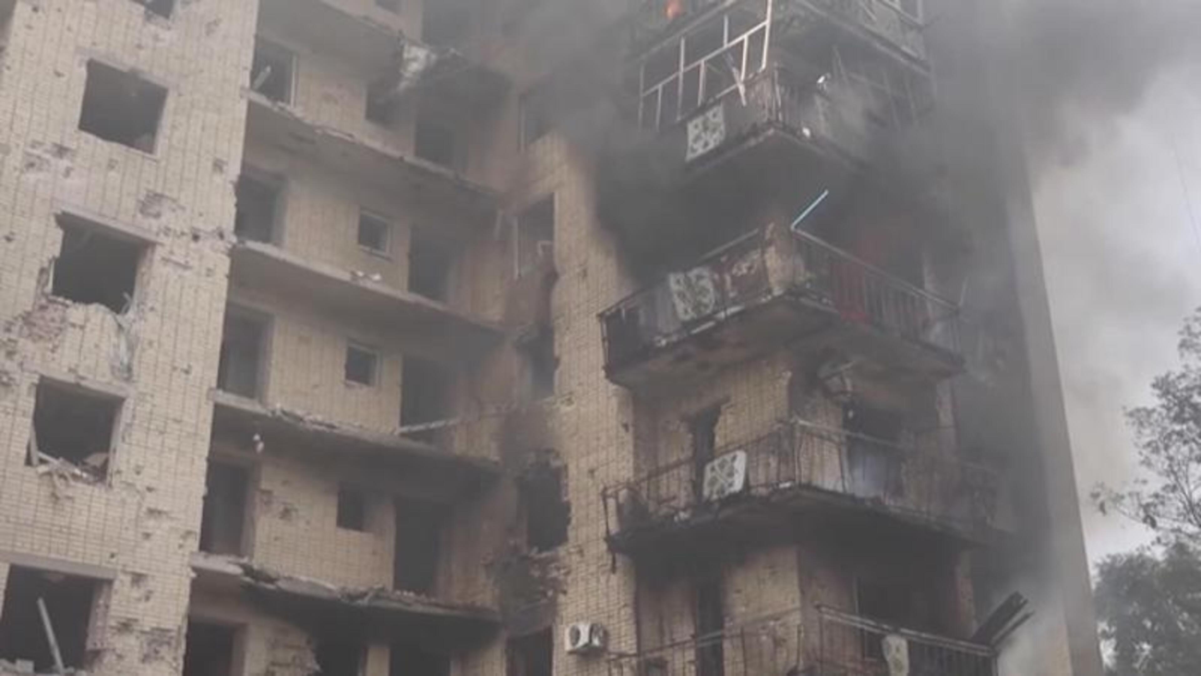 Russian missile strikes kill 17 in Kyiv