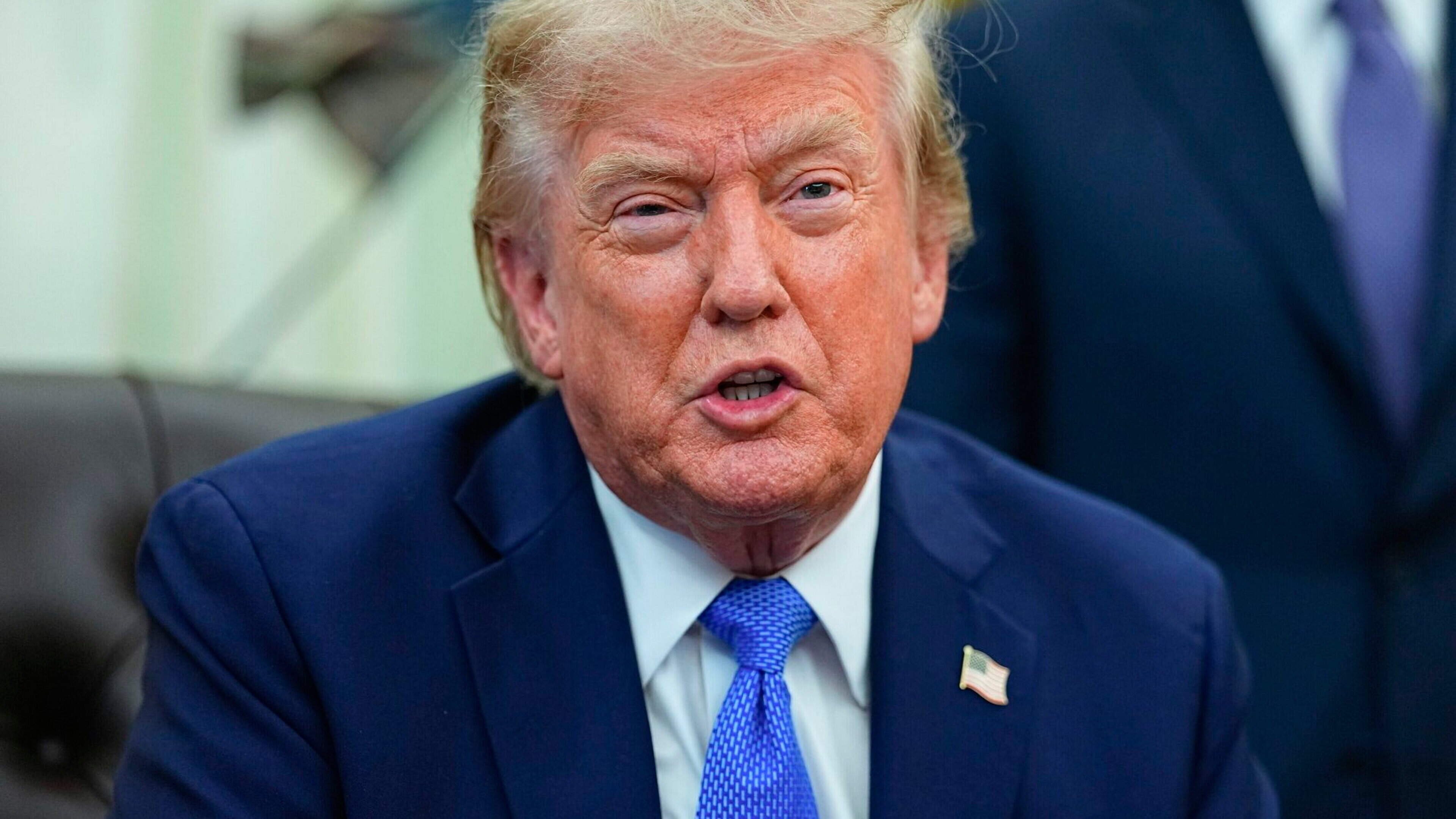 Trump Signs Orders Against Birth Tourism