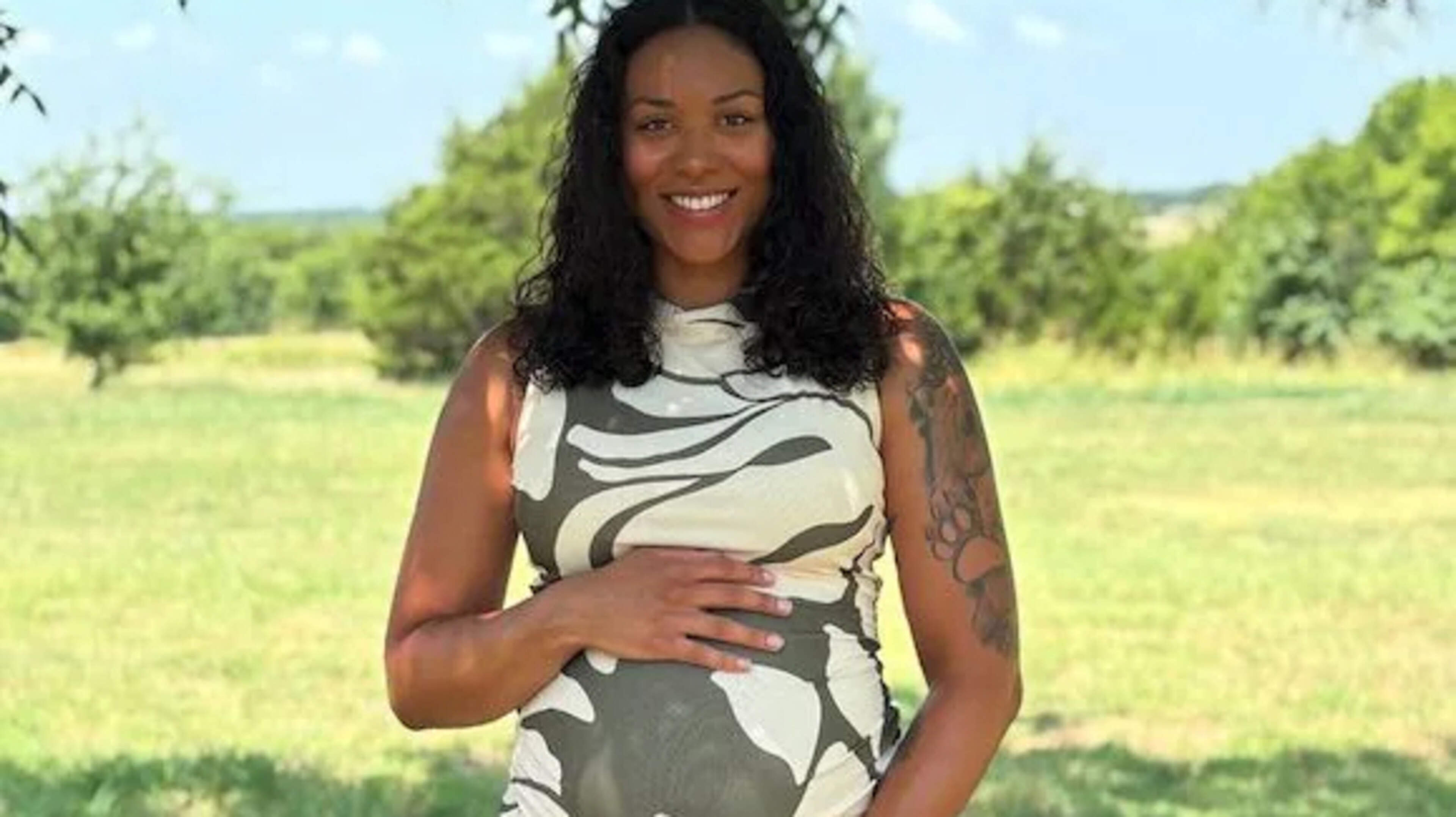 Surrogate mother fights against abortion of baby