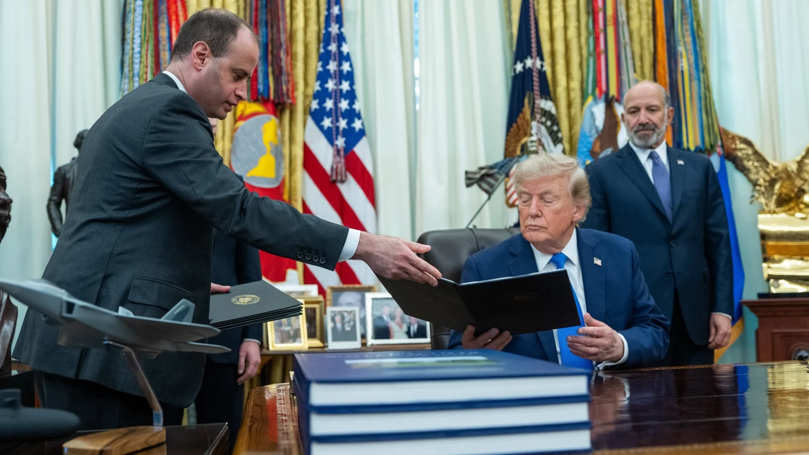US limits birthright citizenship despite court ruling