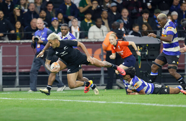 All Blacks Defeat Stormers 38-21 in Cape Town