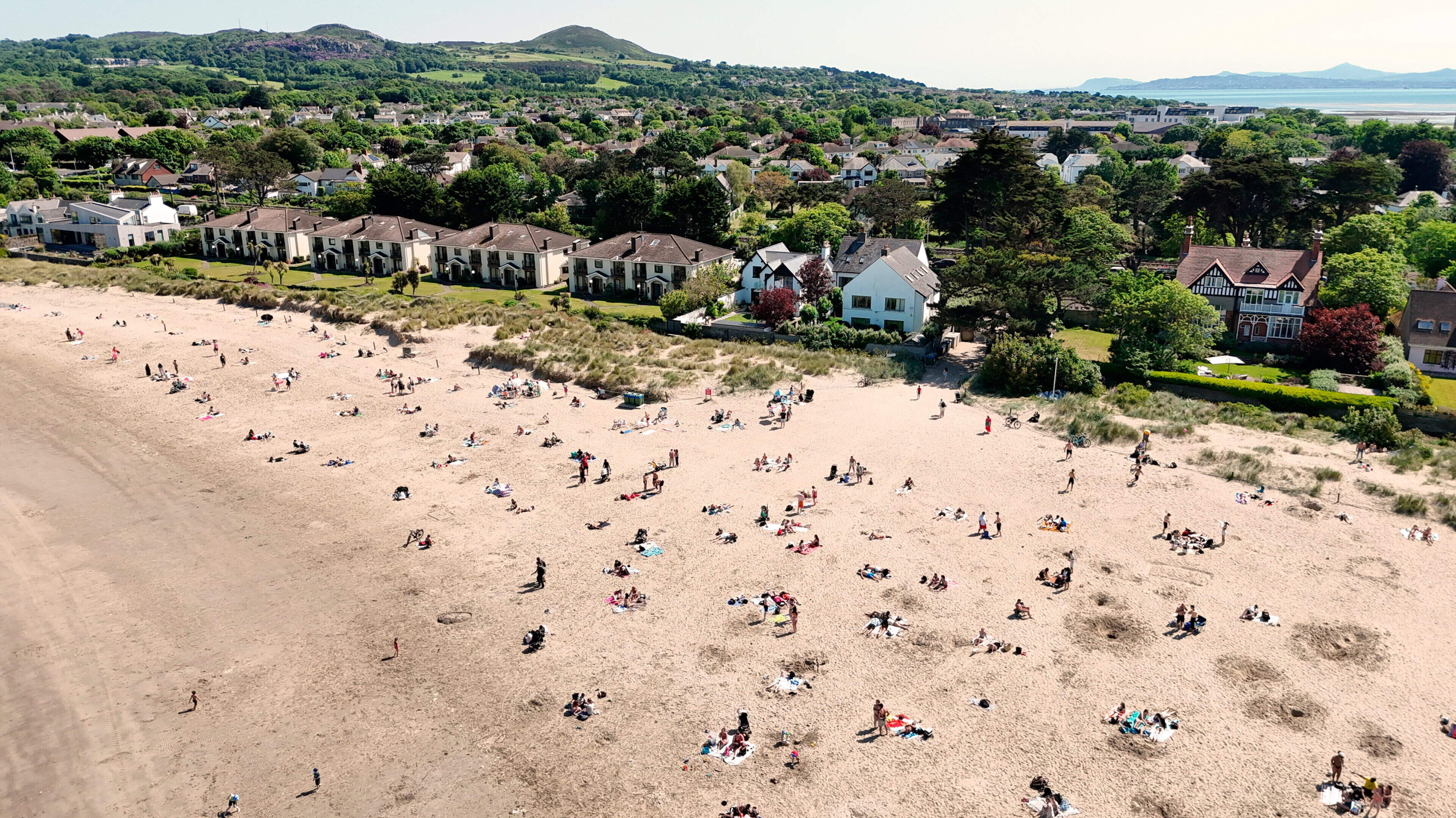 Warm Weather Continues with Highs of 25C