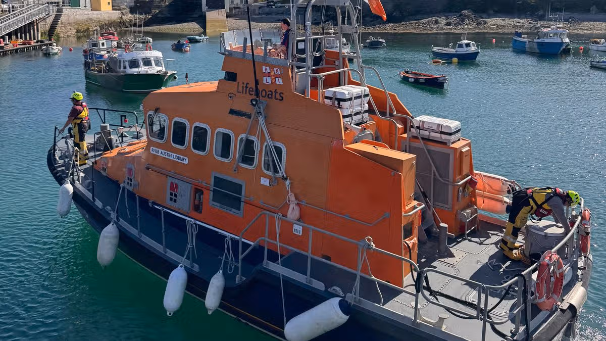 RNLI Rescues Four from Sinking Fishing Boat