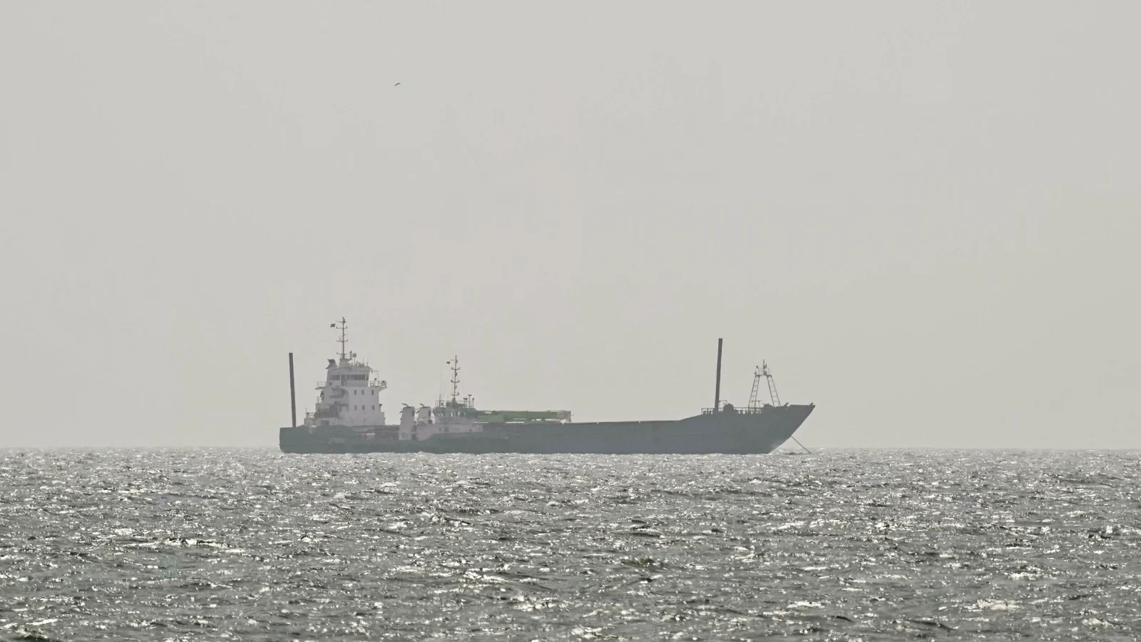 Iran and Oman Near Deal on Strait Control