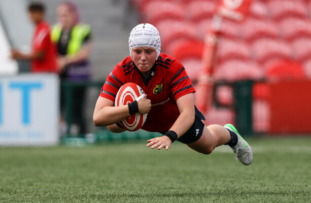 Munster Defeats Leinster 39-19 in Championship Opener