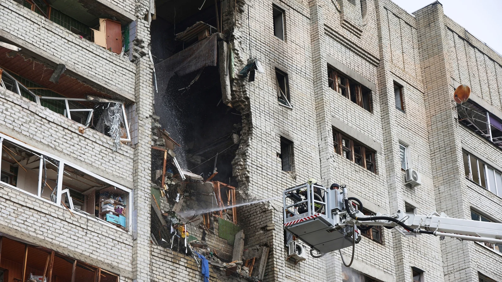 Ukraine drone attack kills 12 in Nizhnekamsk