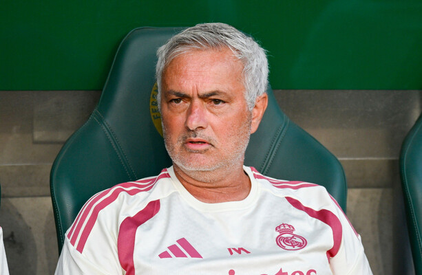 Mourinho Reveals 2013 Manchester United Contract