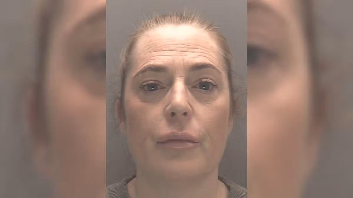 Mum jailed for smuggling drugs into prison