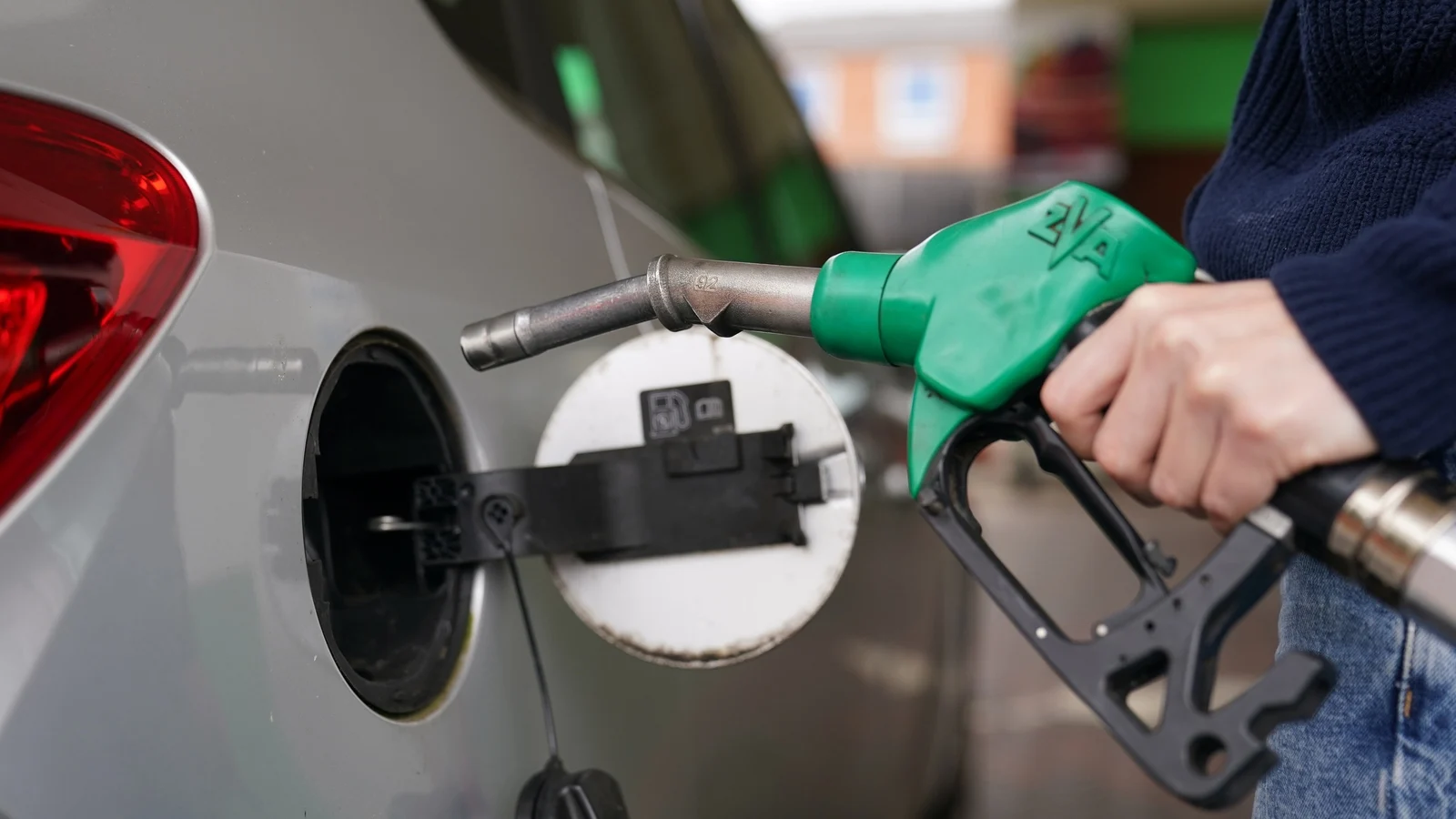 Sharp rise in motor fuel prices in August