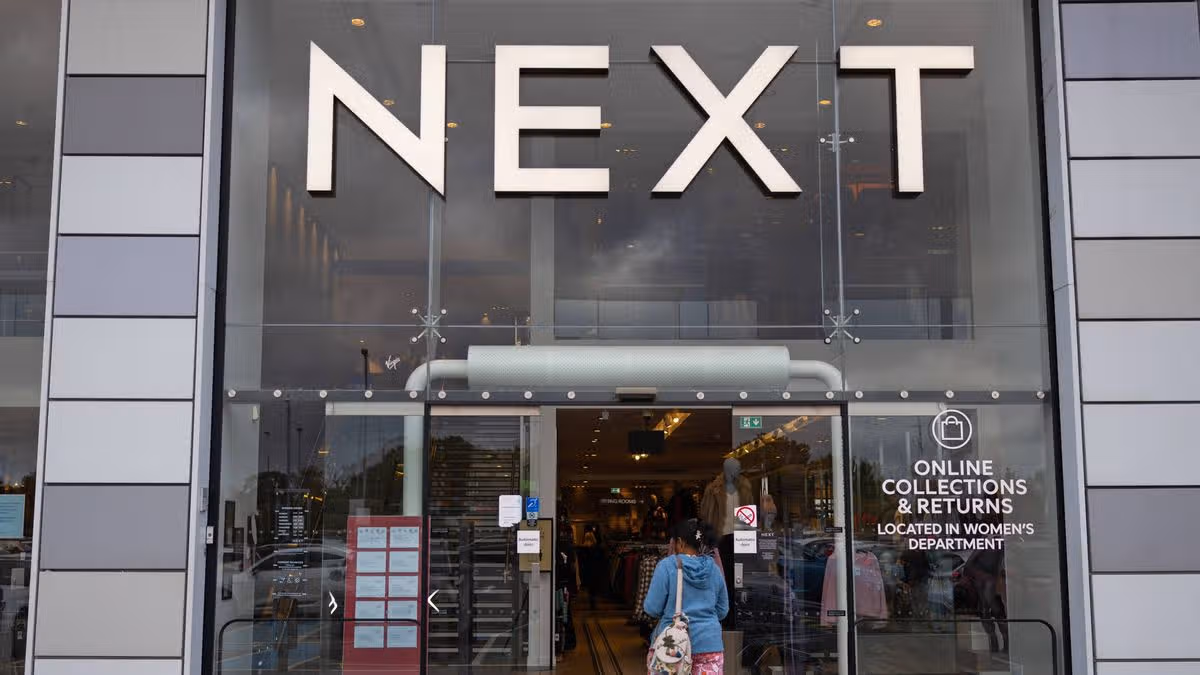 Next shoppers buy €58 boots for €17.50