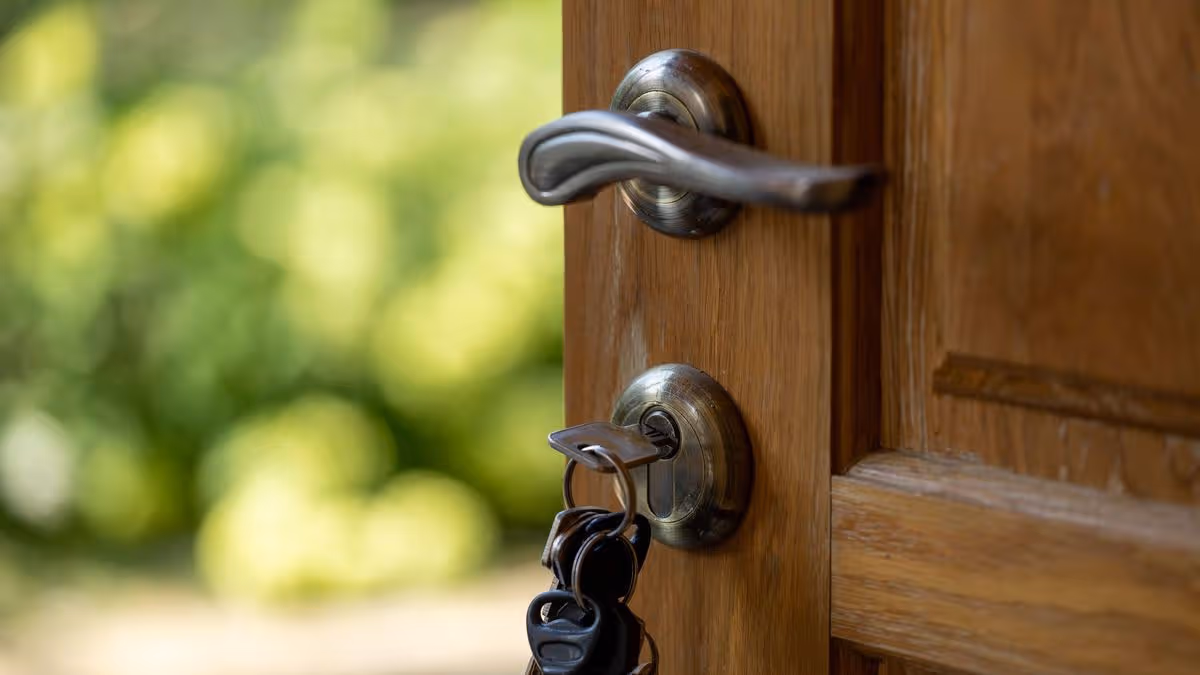 Neighbour's Door Left Open for Loud Music
