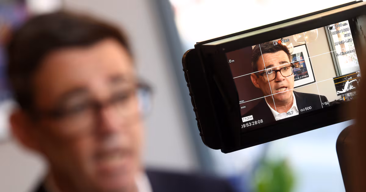 Burnham seeks to prevent early release of Pc Harper's killers