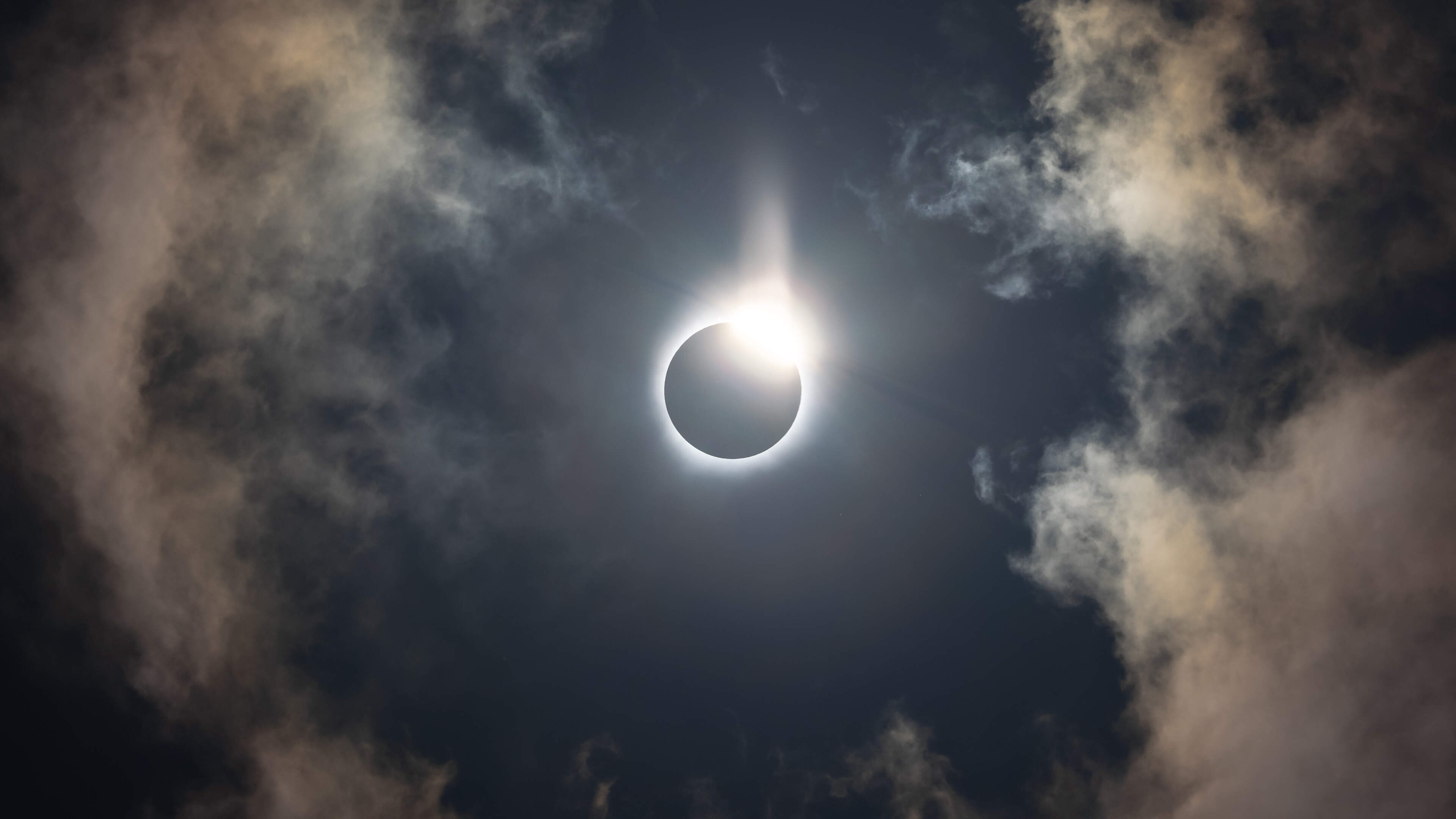 Kitchen Utensil Helps View Solar Eclipse Safely