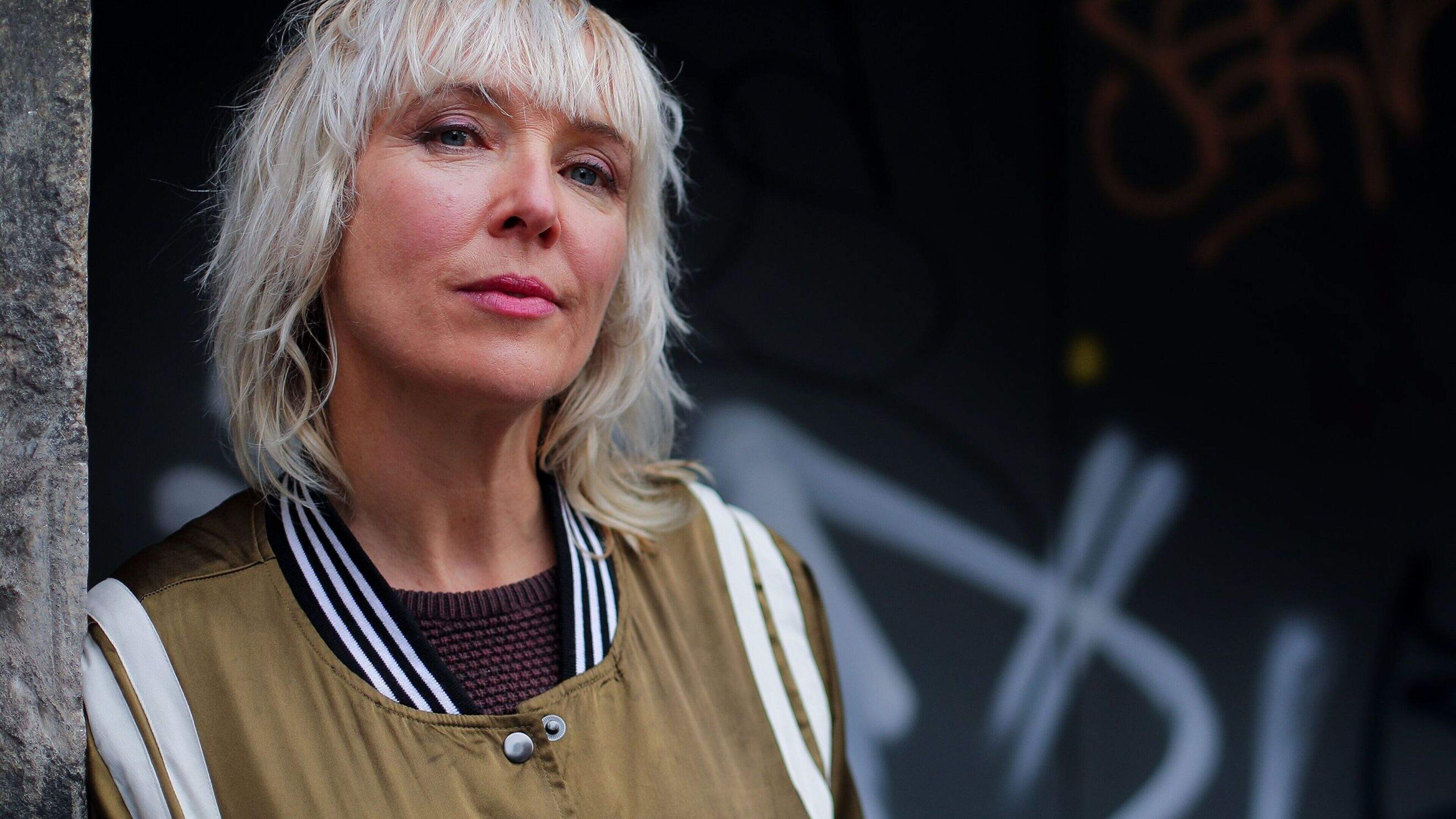Singer Cat Dowling Laid to Rest at 54