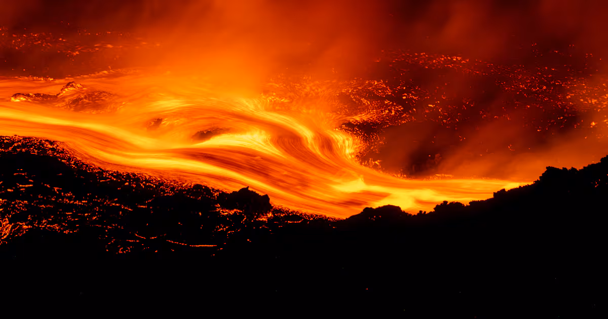 Mount Etna ash closes Sicily’s largest airport