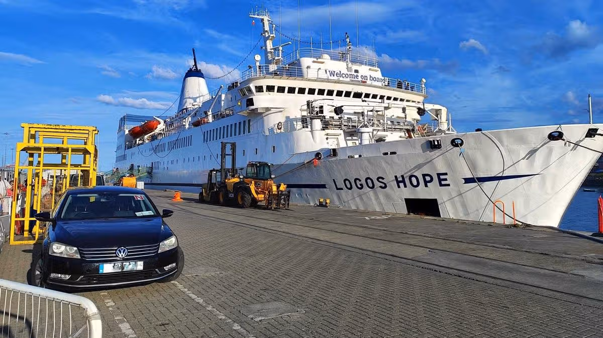 World's Largest Floating Bookfair Experience