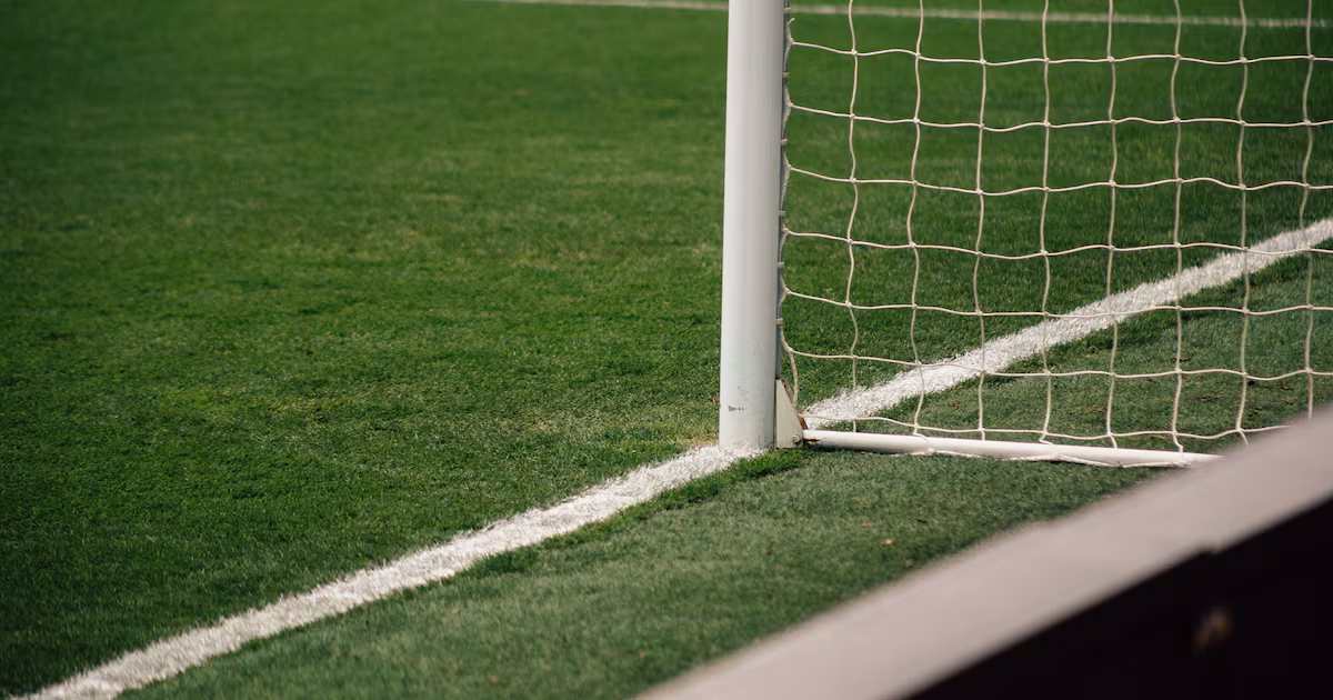 Sheffield United Aims for Promotion Despite Challenges