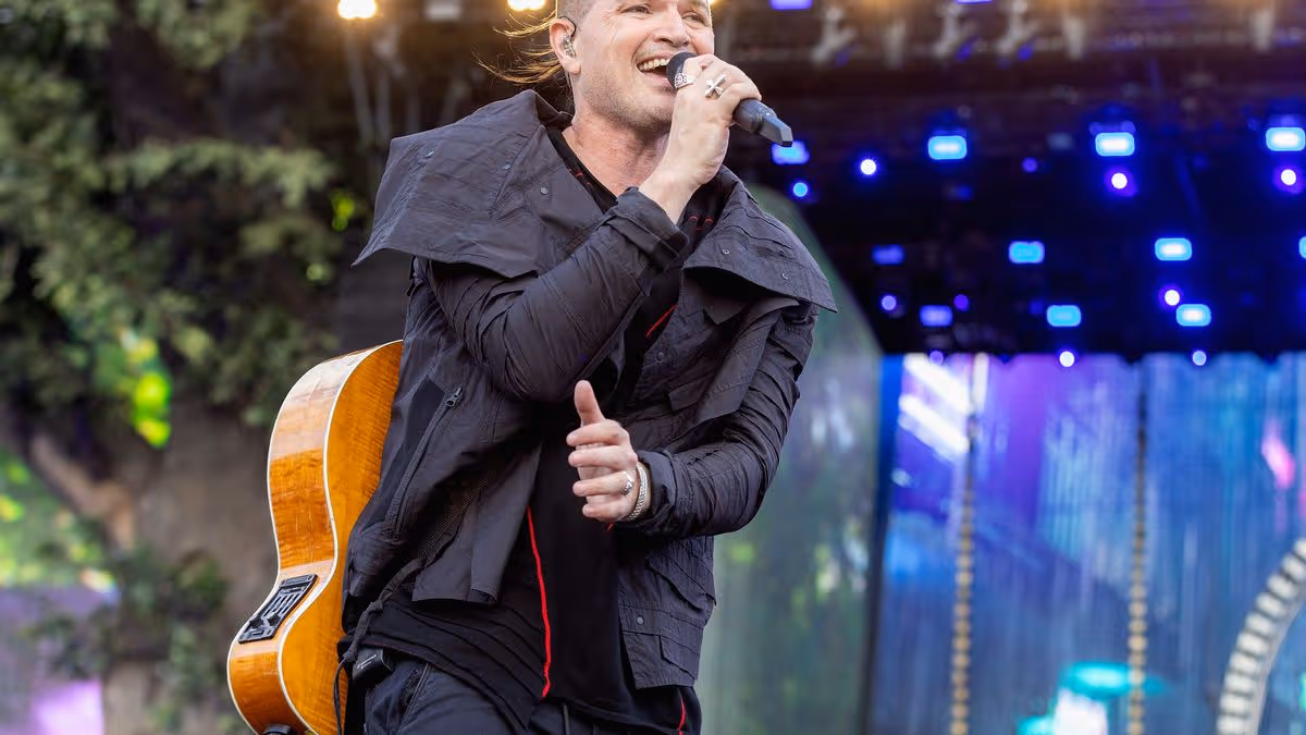 Danny O'Donoghue Gives Up Alcohol and Cigarettes