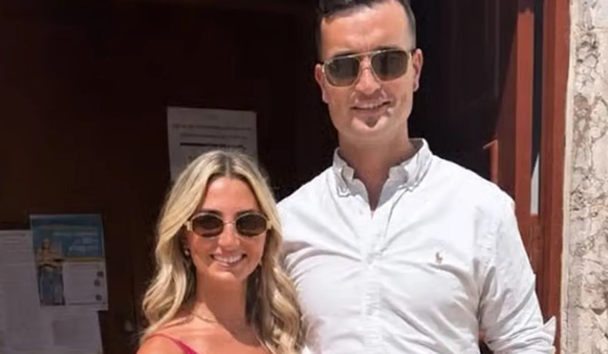 Kyle Hayes Debuts New Romance at Wedding