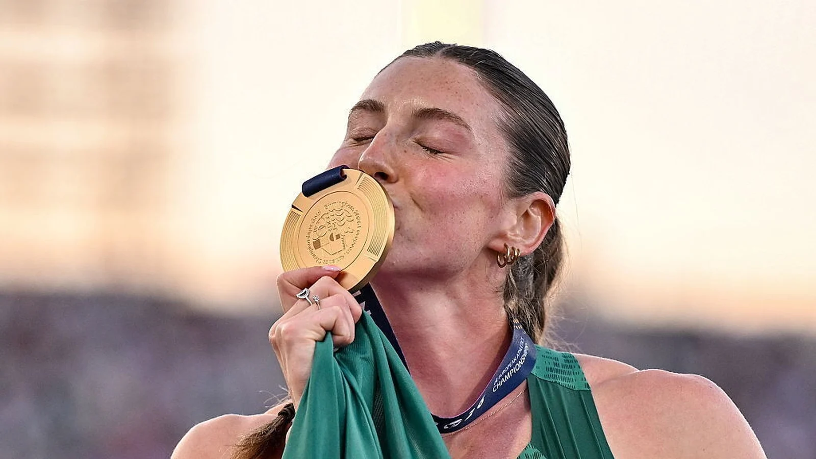 O'Connor celebrates gold medal win in heptathlon