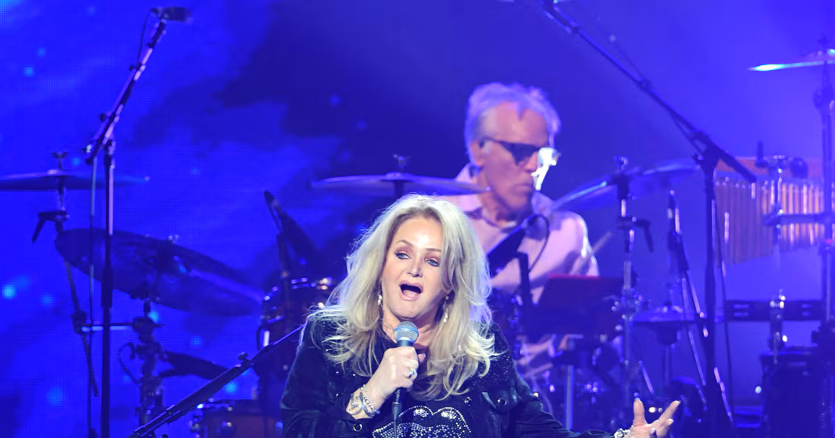 Fans Gather for Bonnie Tyler's Funeral in Swansea
