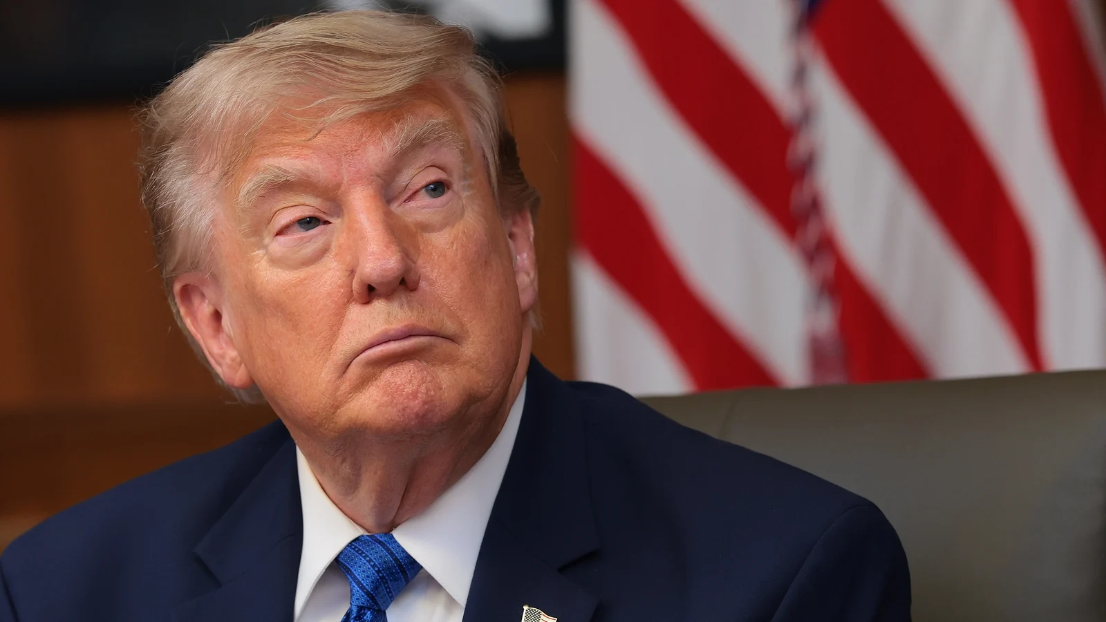 Trump threatens Oman over Iran deal negotiations