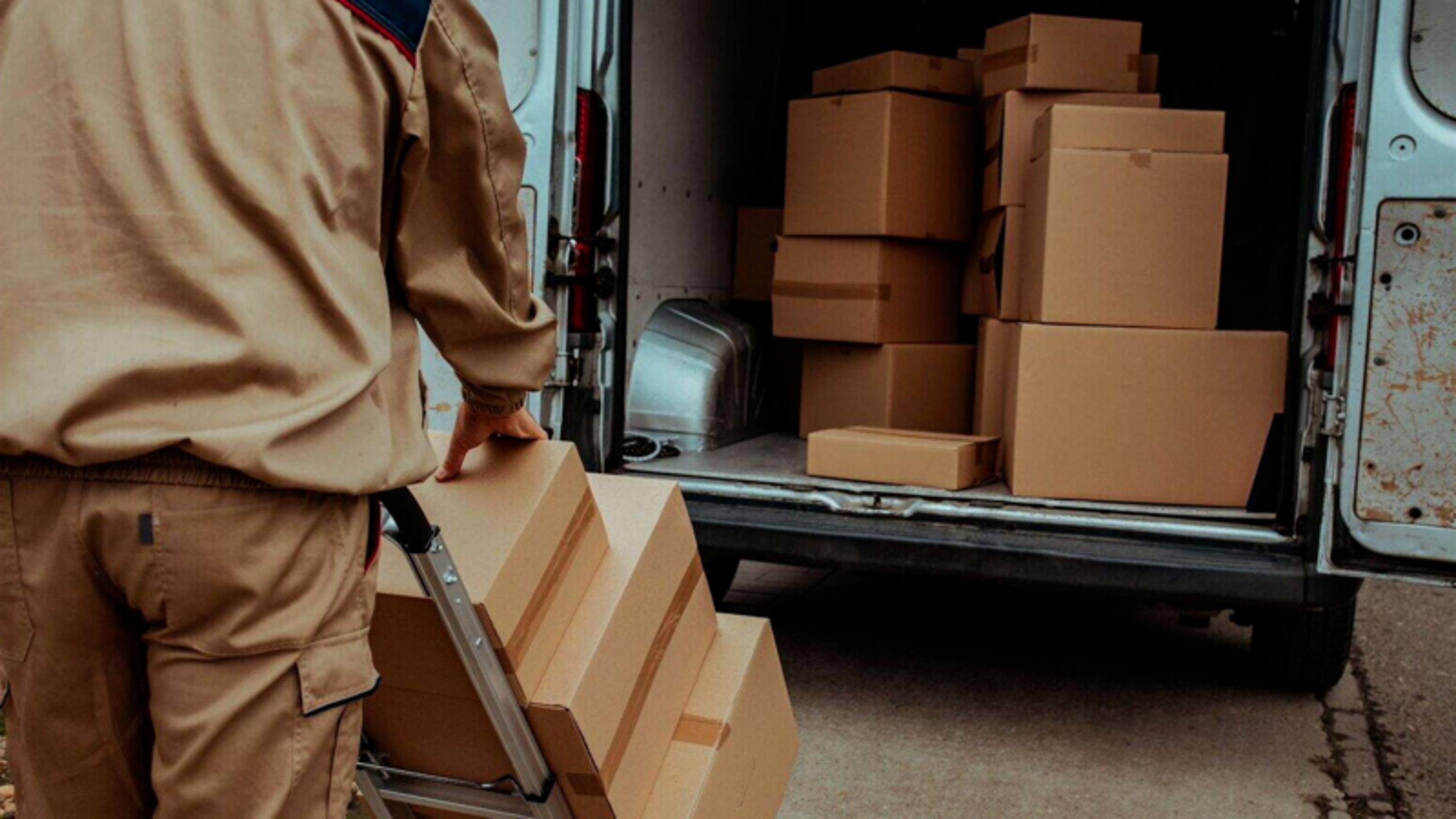 EU parcel tax set to increase to €5
