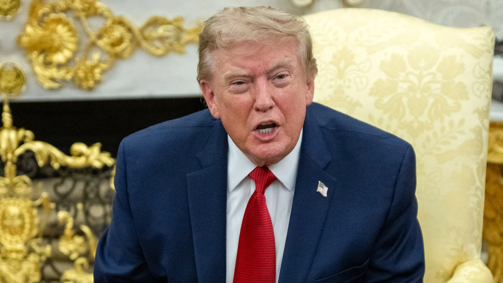 White House criticizes CNN reporter over Trump aide question