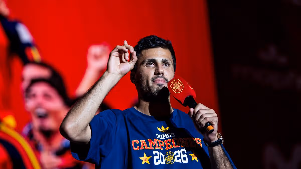 Rodri Writes Emotional Letter to City Fans