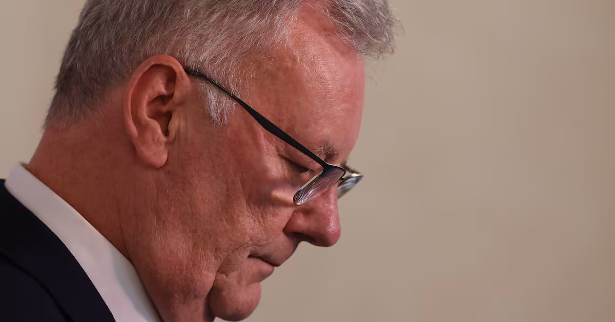 Mike Nesbitt resigns as health minister