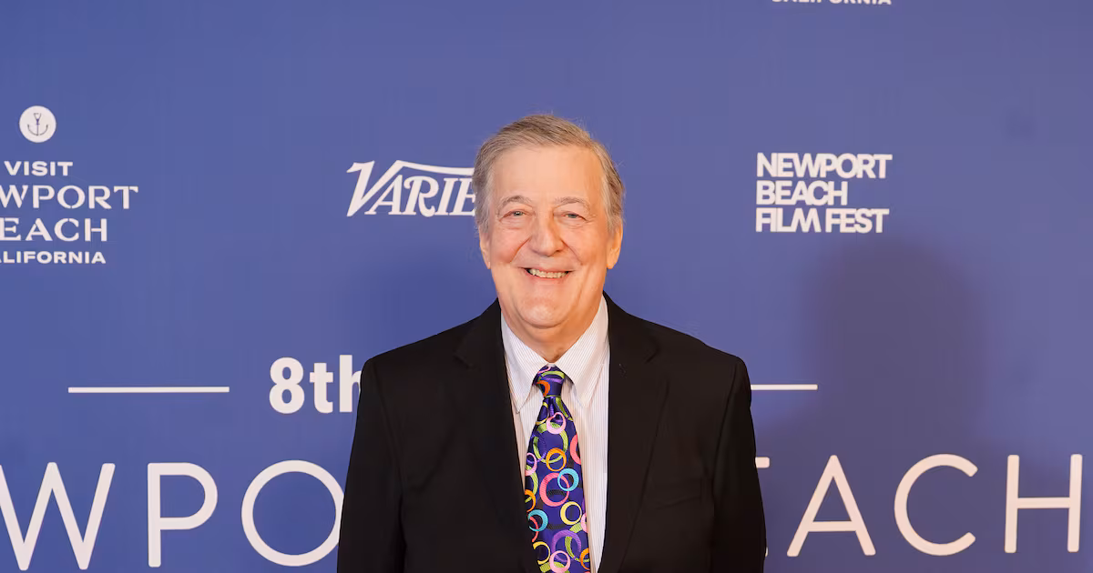 Stephen Fry honors Disasters Emergency Committee's 60 years