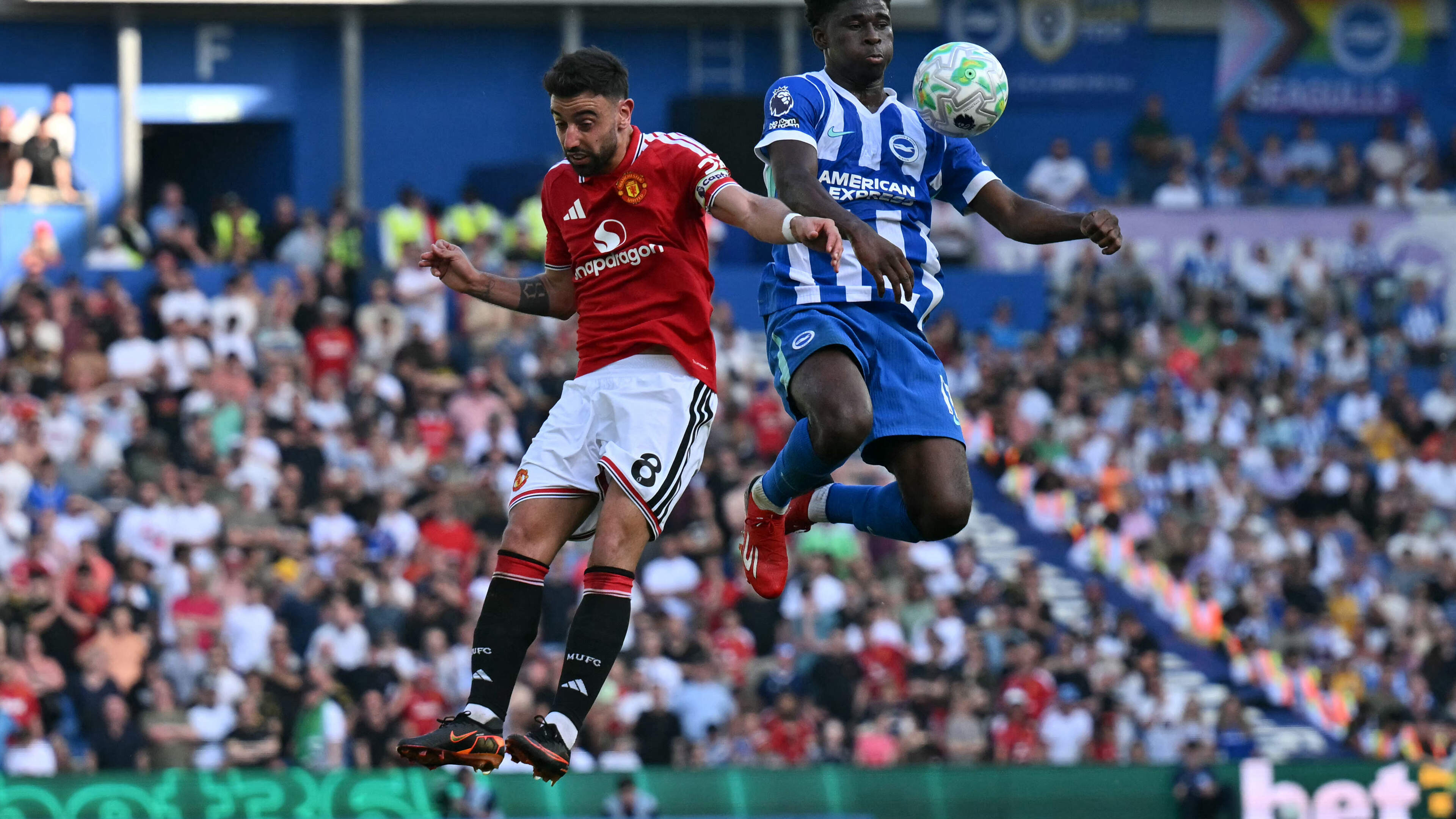 Manchester United Pursues Carlos Baleba Transfer