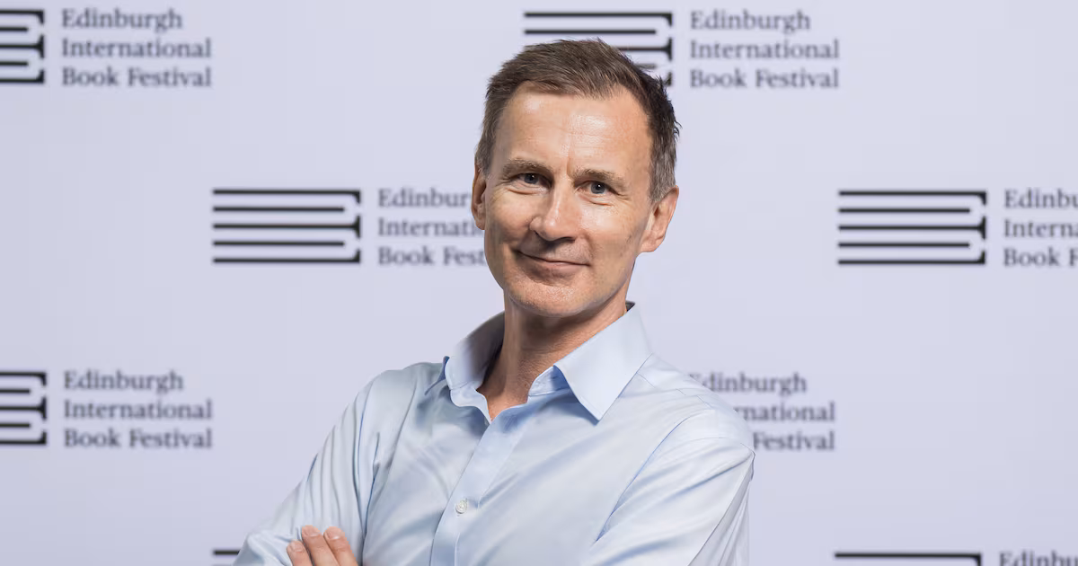Hunt urges action on UK benefits costs