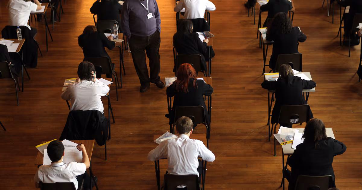 Hundreds of thousands receive GCSE results today