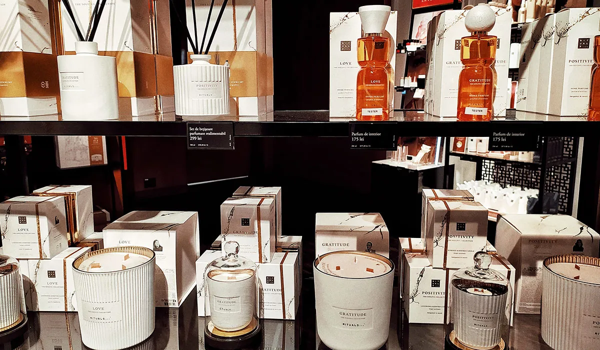 Arnotts Hosts 70% Off Warehouse Sale