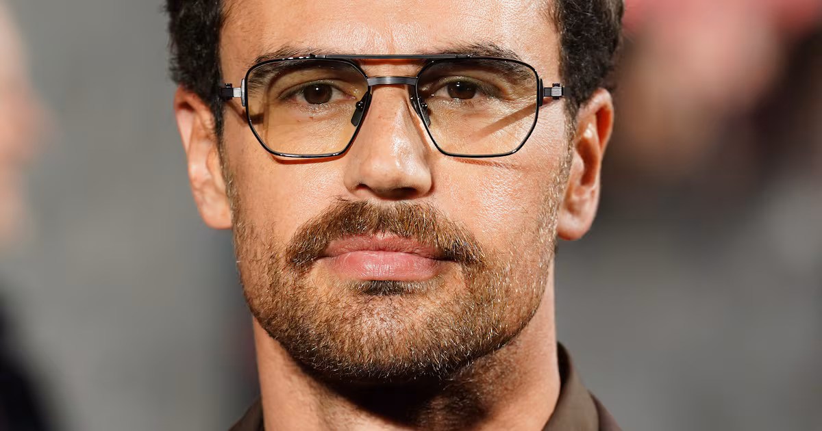 Theo James Rules Out James Bond Role
