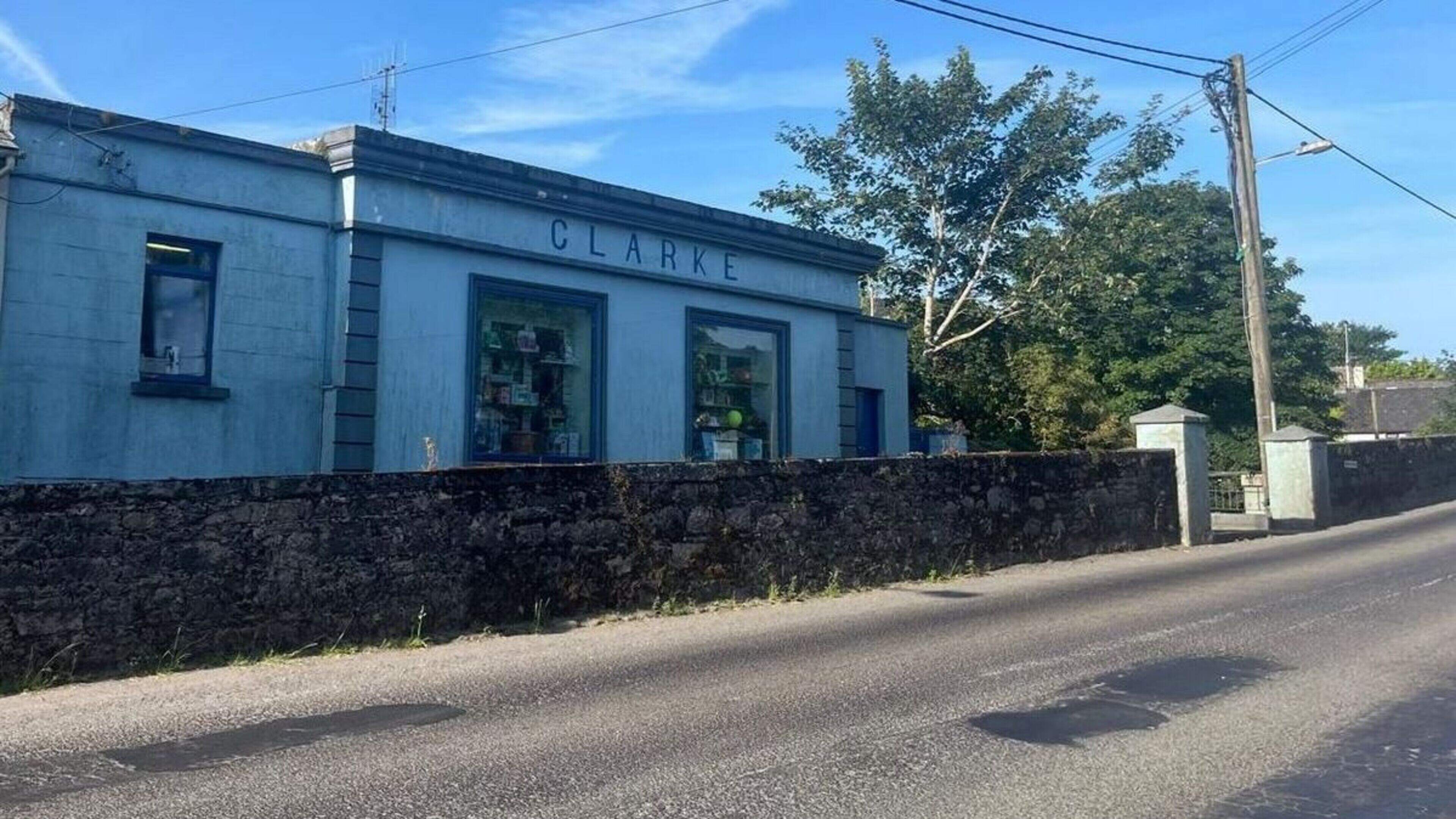 Wicklow Drapery Historic Landmark Set for Sale