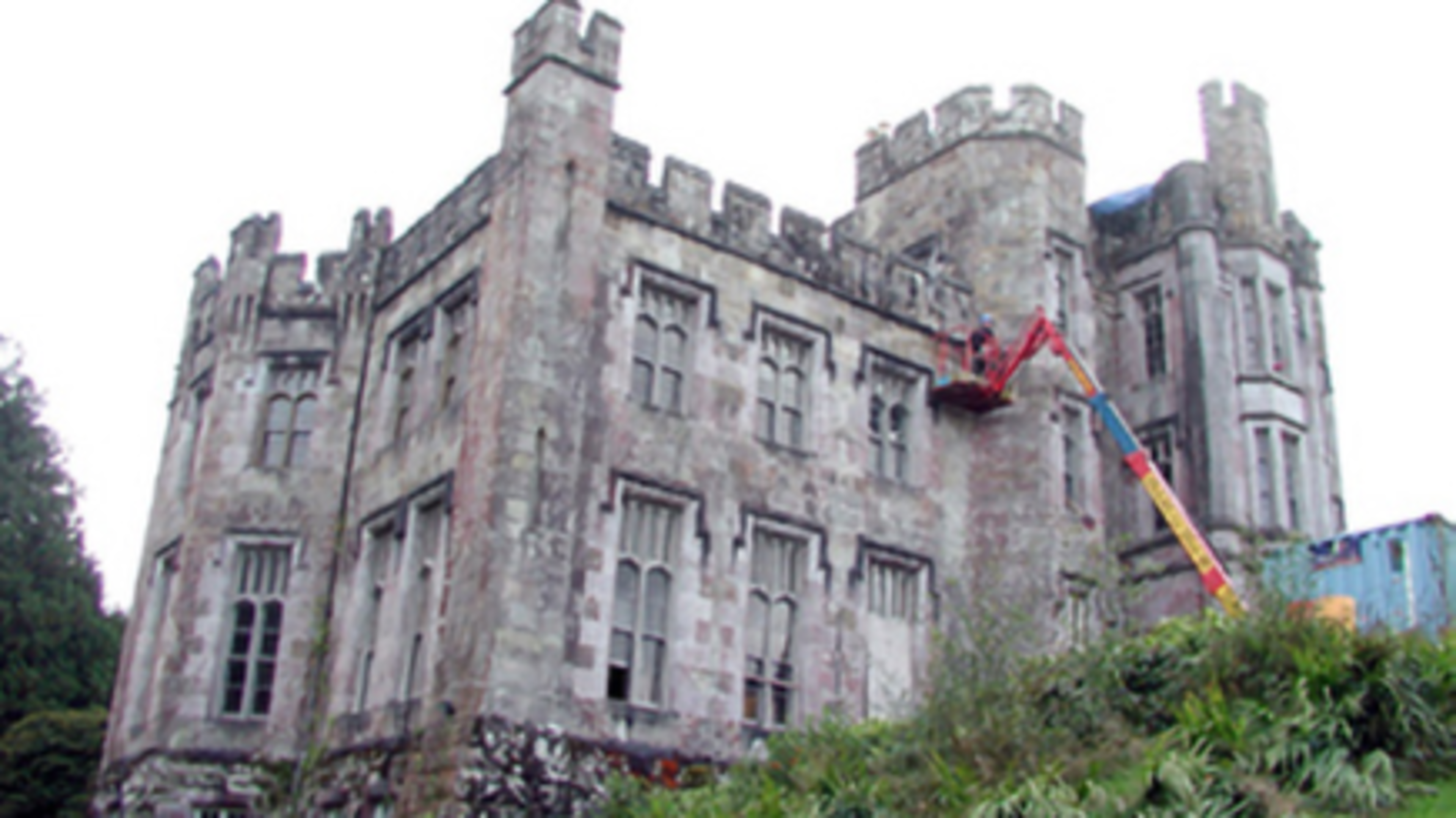 Zuckerberg Buys Strancally Castle for €30 Million