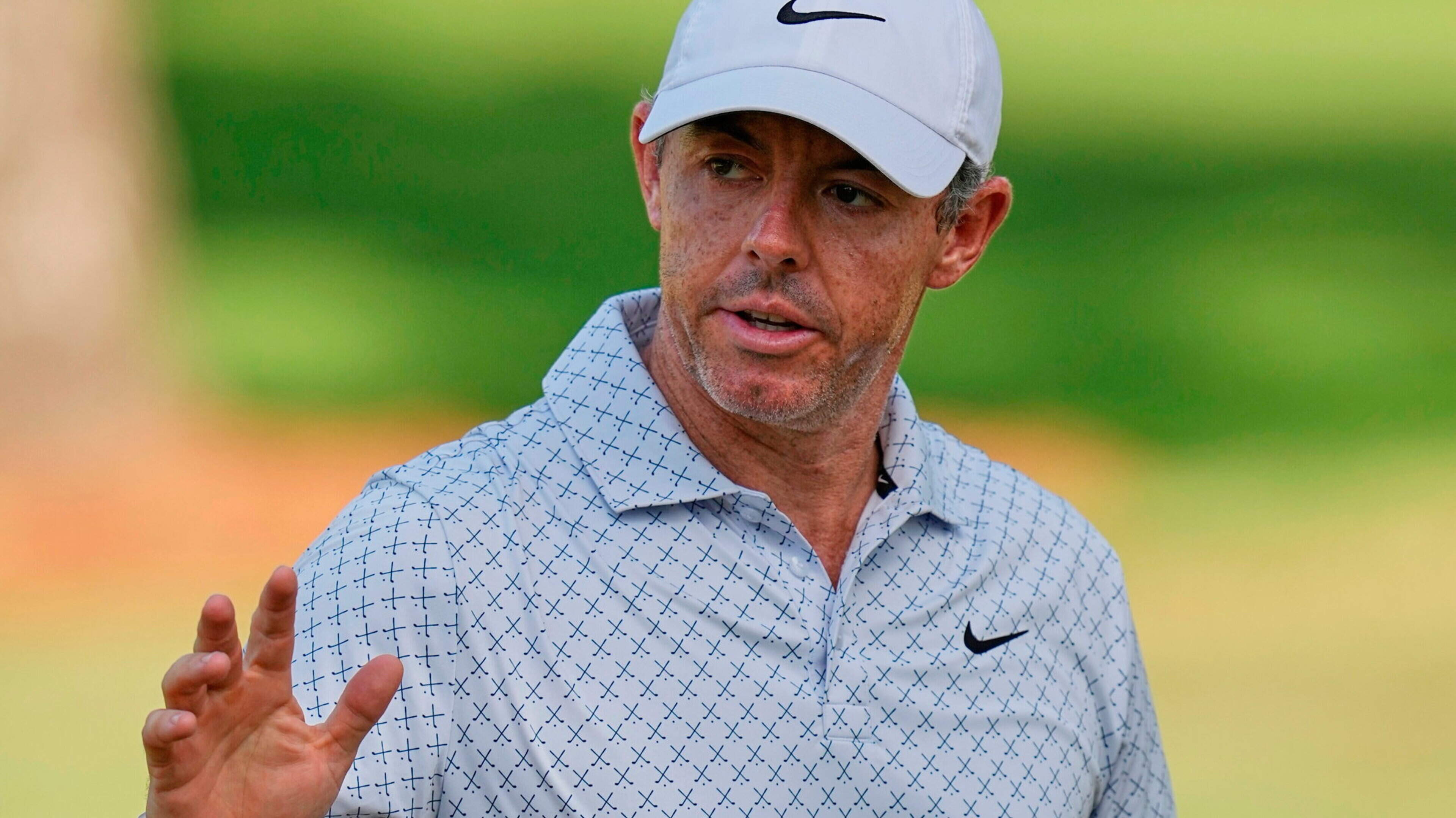 Rory McIlroy shines with 64 at BMW Championship