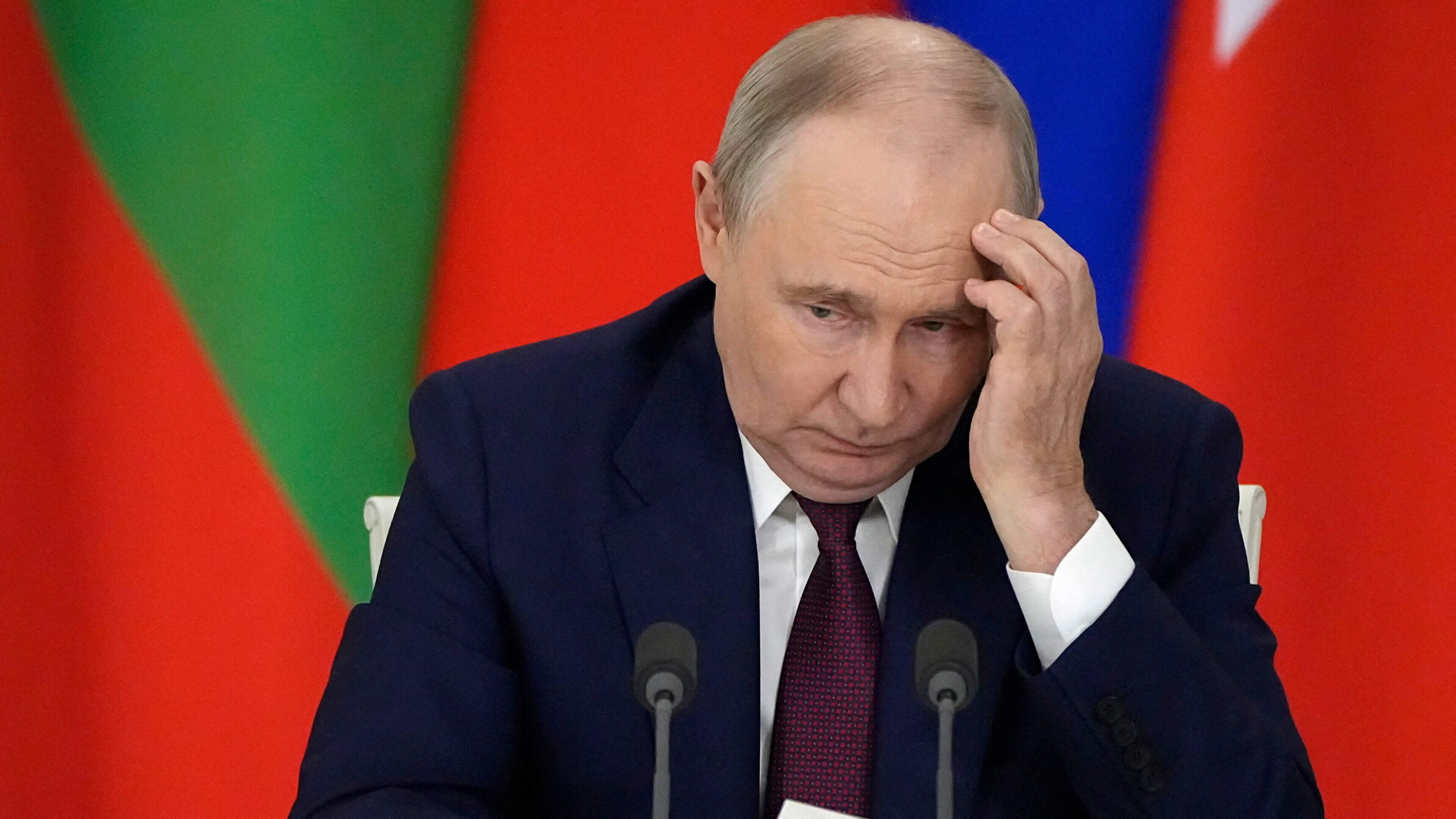 Russian Police Arrest Citizens Over Fuel Shortages