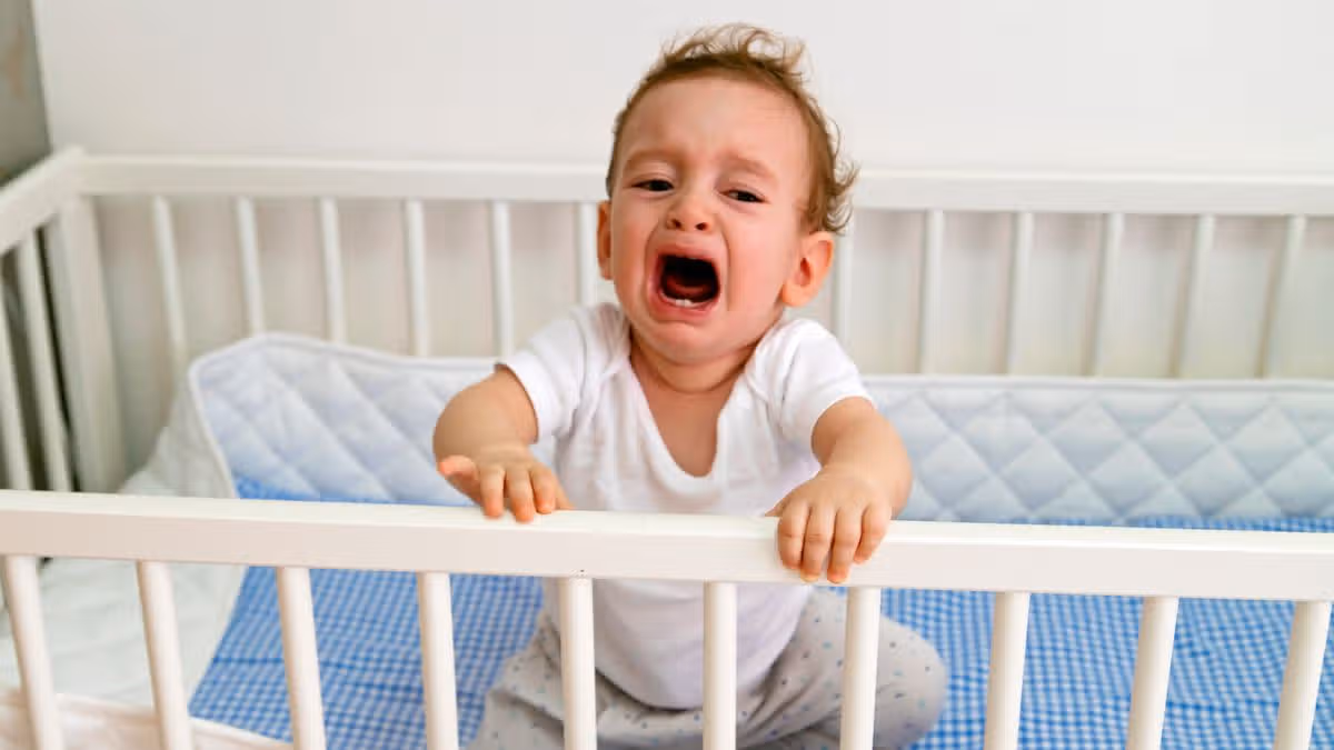 Health Visitor Shares Tips for Responding to Crying Babies