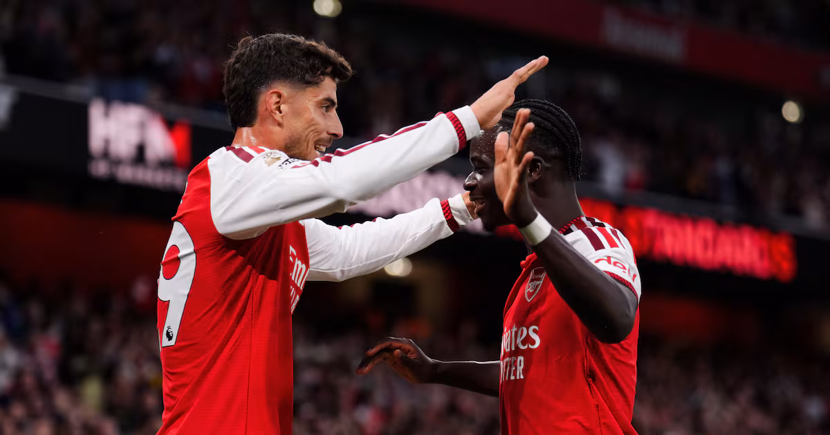 Arsenal start title defence with 3-0 win