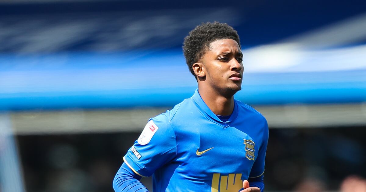 Demarai Gray scores late penalty for Birmingham