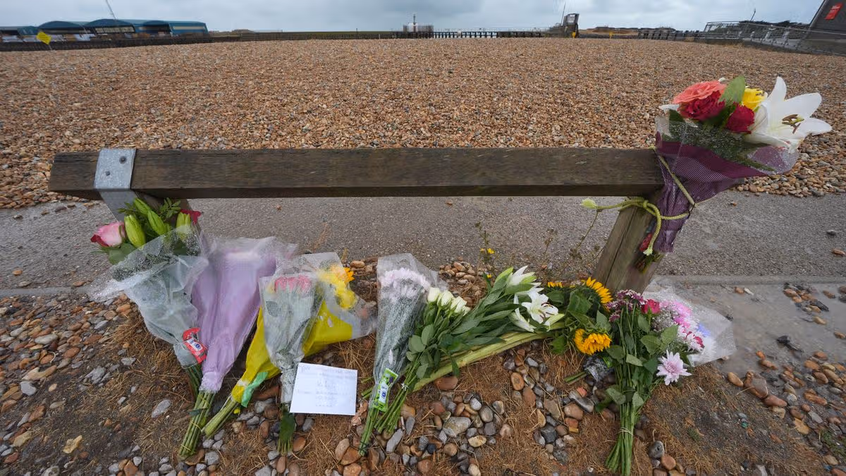 Girl, 6, dies after Shoreham sea tragedy