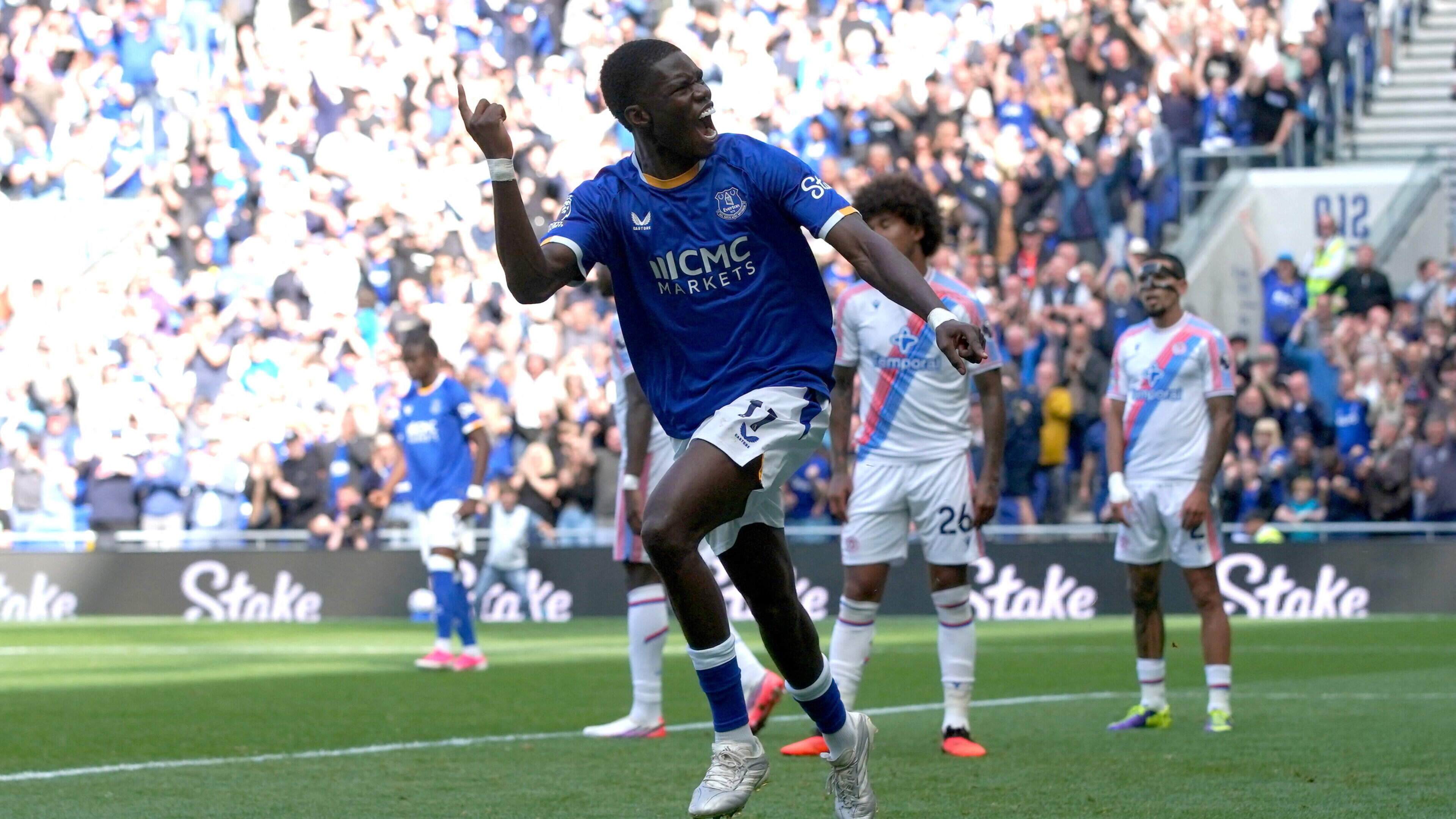 Everton Defeats Crystal Palace in Premier League Opener